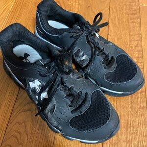 Under Armour Kids Sneakers in Black and White